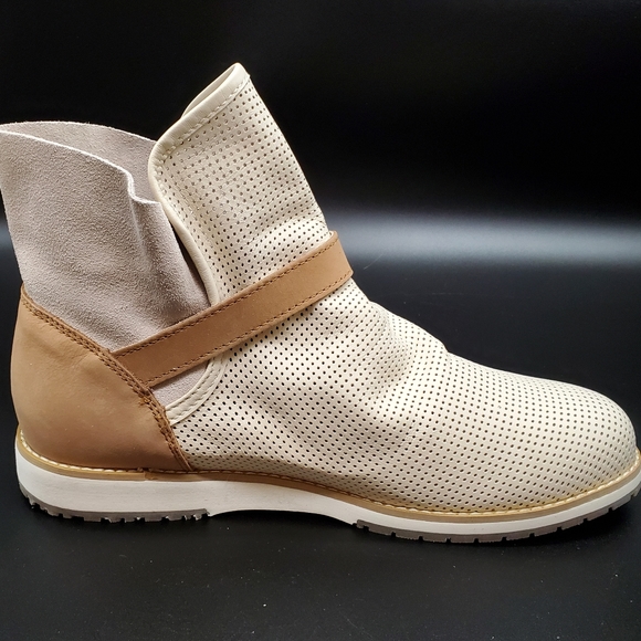 ⬇️🍾🤍EMU Australia Women's Lorne Booties - Picture 8 of 16